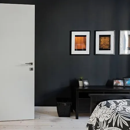 Sophisticated Gem In The Heart Of *